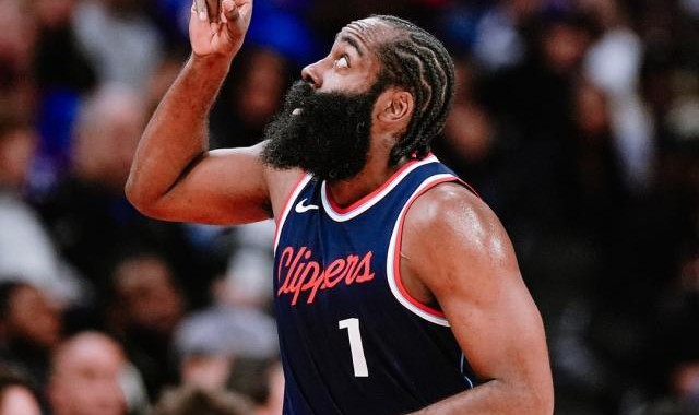 数据分析-26分大胜让费城球迷倒戈 哈登率快艇豪取五连胜