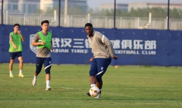 三镇双外援归位东征不轻敌：浙江是强队很有战斗力