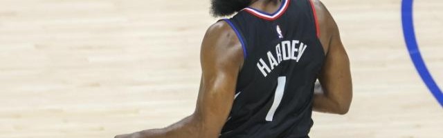 21分优势遭遇逆转末节崩盘 卢：我承担所有责任